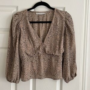 Lovely blouse, very fashionable but would like someone else to enjoy